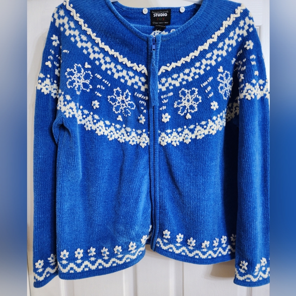 Studio Joy Christmas Sweater/Cardigan -Snowflakes  Blue / White Size XL